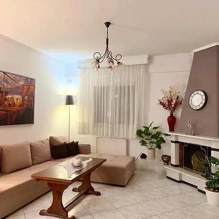 Beachside Family Apartment 2 Bedrooms Sleeps 6 - Perea *