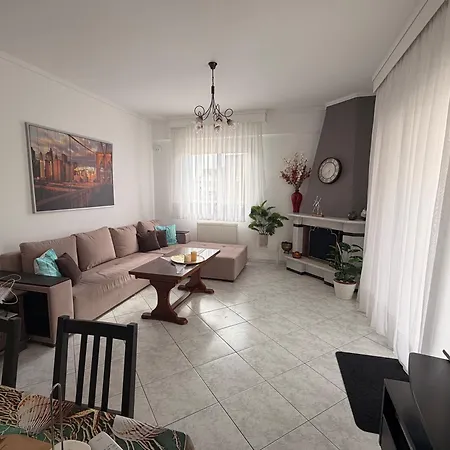 Beachside Family Apartment 2 Bedrooms Sleeps 6 - Perea Peraia (Thessaloniki)