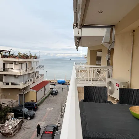 Apartment Beachside Family Apartment 2 Bedrooms Sleeps 6 - Perea