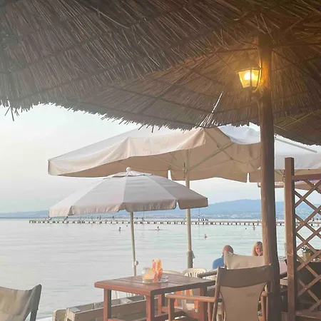 Beachside Family Apartment 2 Bedrooms Sleeps 6 - Perea Apartment Peraia (Thessaloniki)